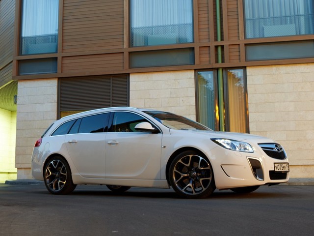 Opel Insignia Sports Tourer Opc photo 33