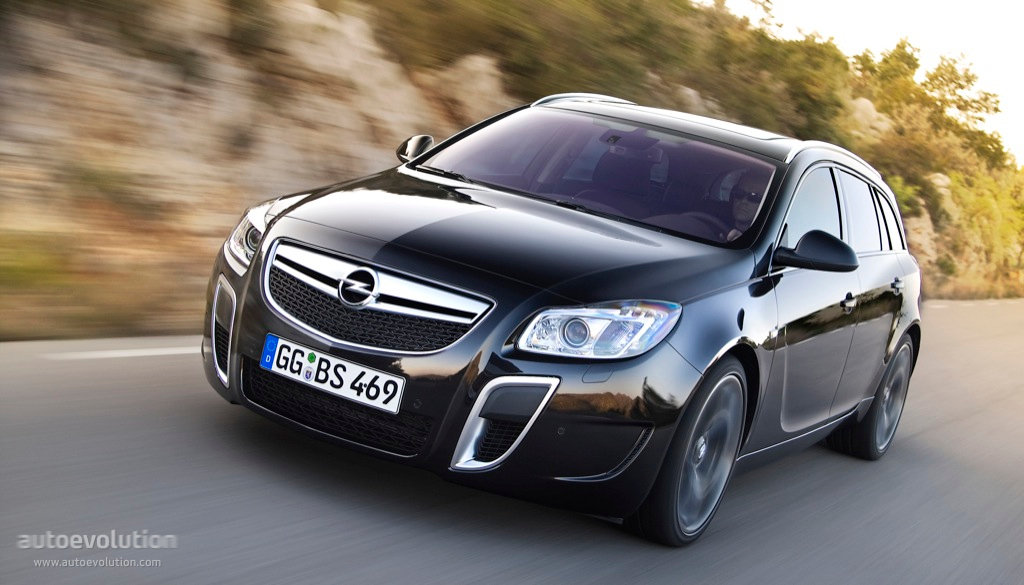 Opel Insignia Sports Tourer Opc photo 11