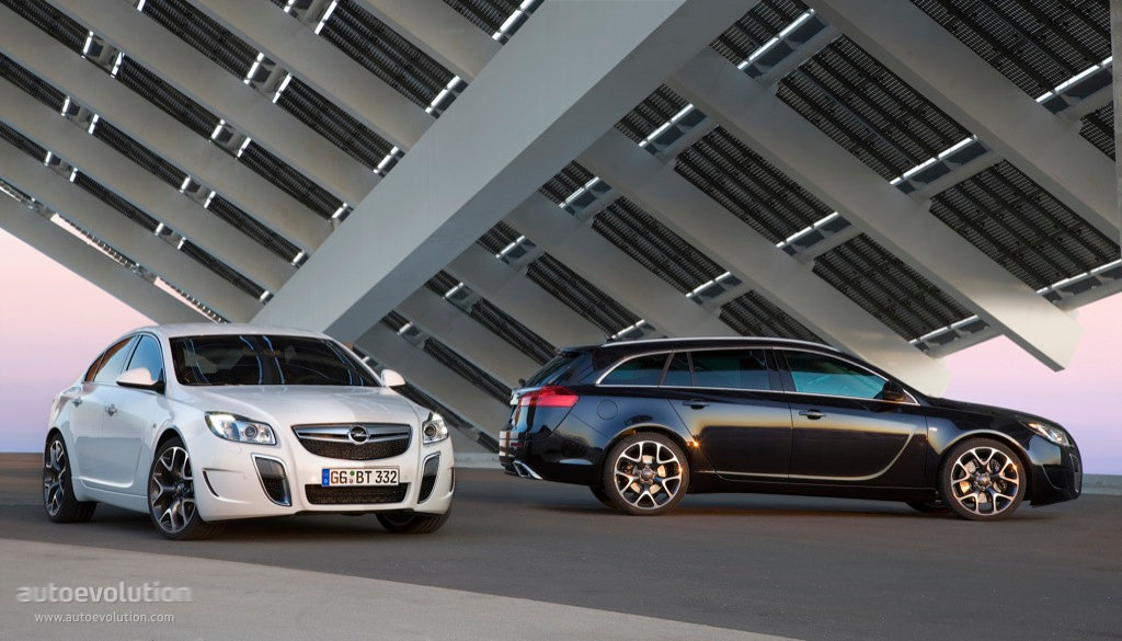 Opel Insignia Sports Tourer Opc photo 12