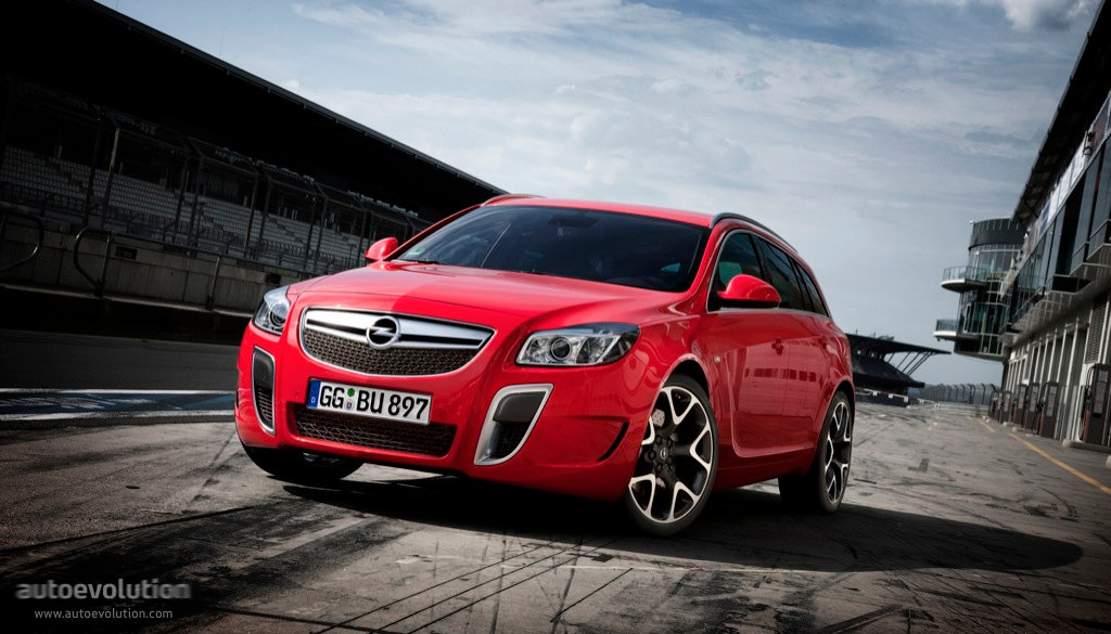 Opel Insignia Sports Tourer Opc photo 14