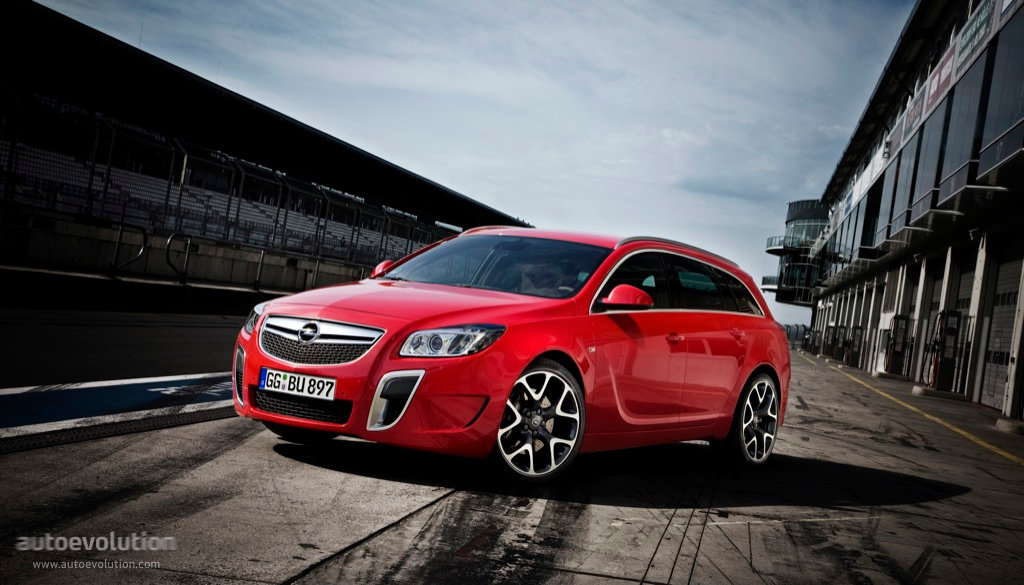 Opel Insignia Sports Tourer Opc photo 15