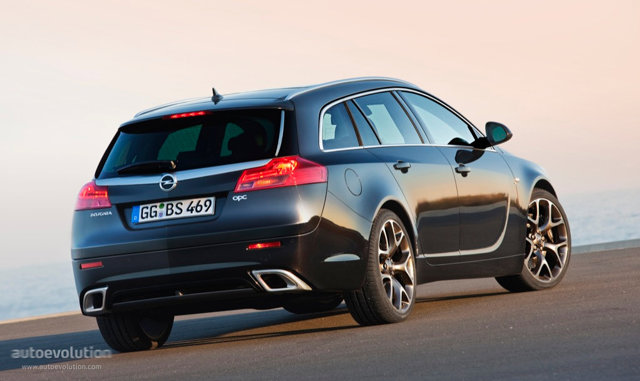 Opel Insignia Sports Tourer Opc photo 8