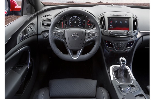Opel Insignia Sports Tourer Opc photo 9