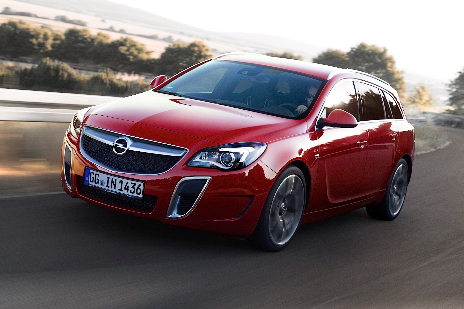Opel Insignia Sports Tourer Opc photo 7