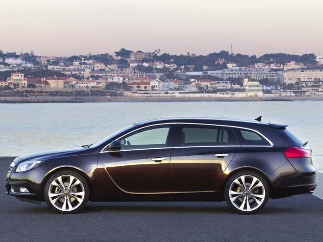 Opel Insignia Sports Tourer photo 24