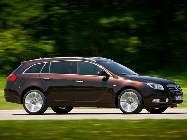 Opel Insignia Sports Tourer photo 28