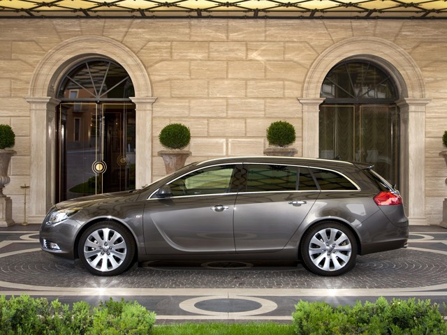 Opel Insignia Sports Tourer photo 39