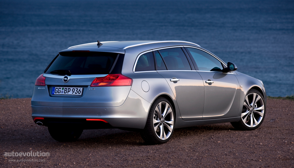 Opel Insignia Sports Tourer photo 15
