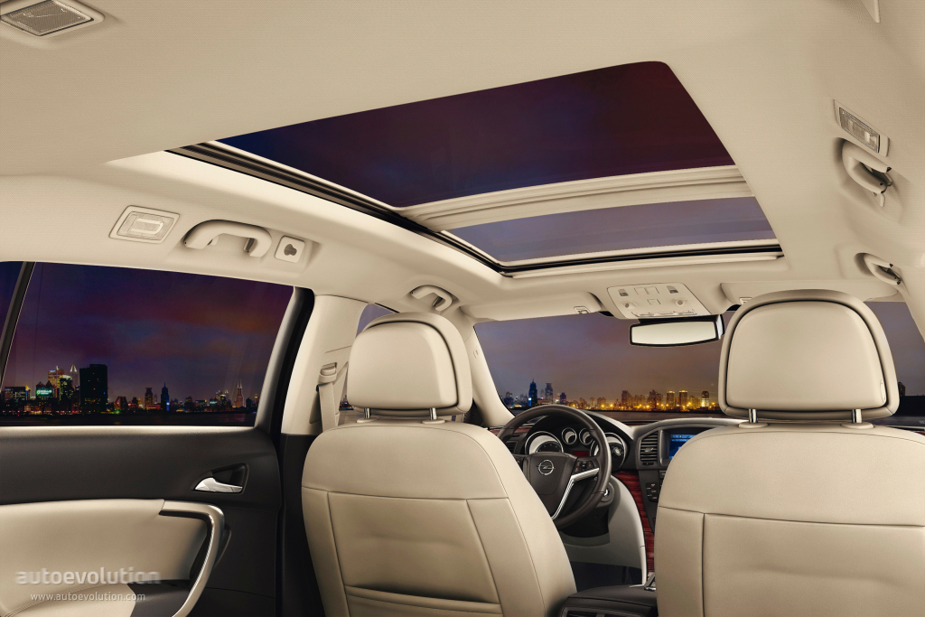 Opel Insignia Sports Tourer photo 80