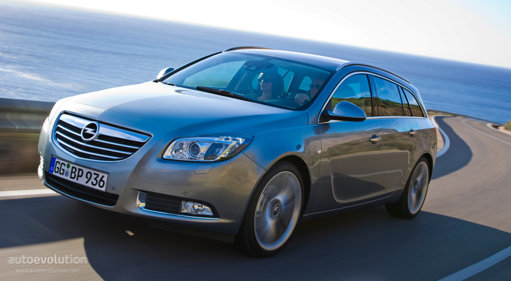 Opel Insignia Sports Tourer photo 3