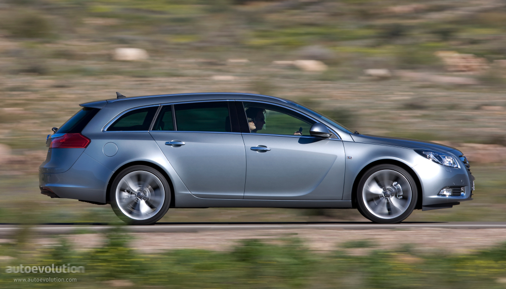 Opel Insignia Sports Tourer photo 5