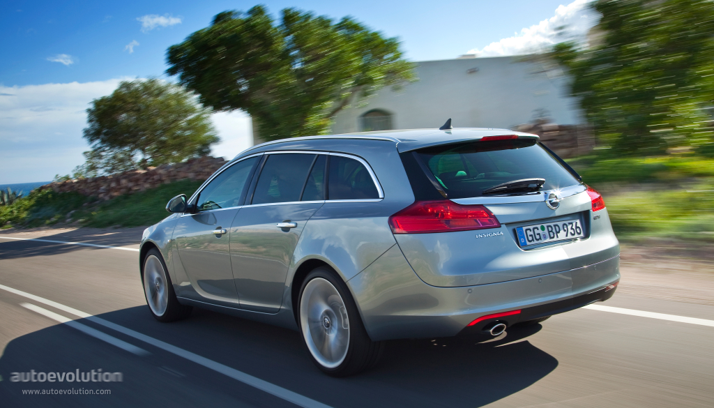 Opel Insignia Sports Tourer photo 6