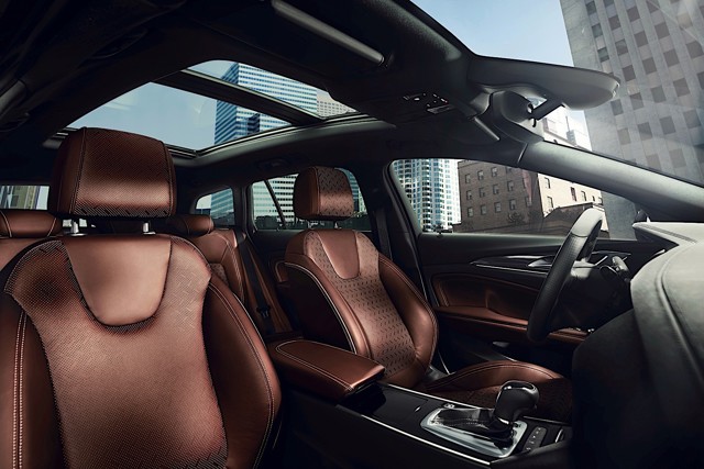 Opel Insignia Sports Tourer photo 10