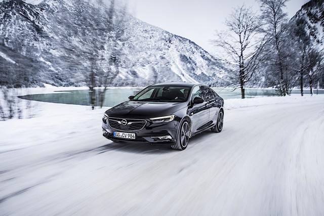 Opel Insignia foto 12