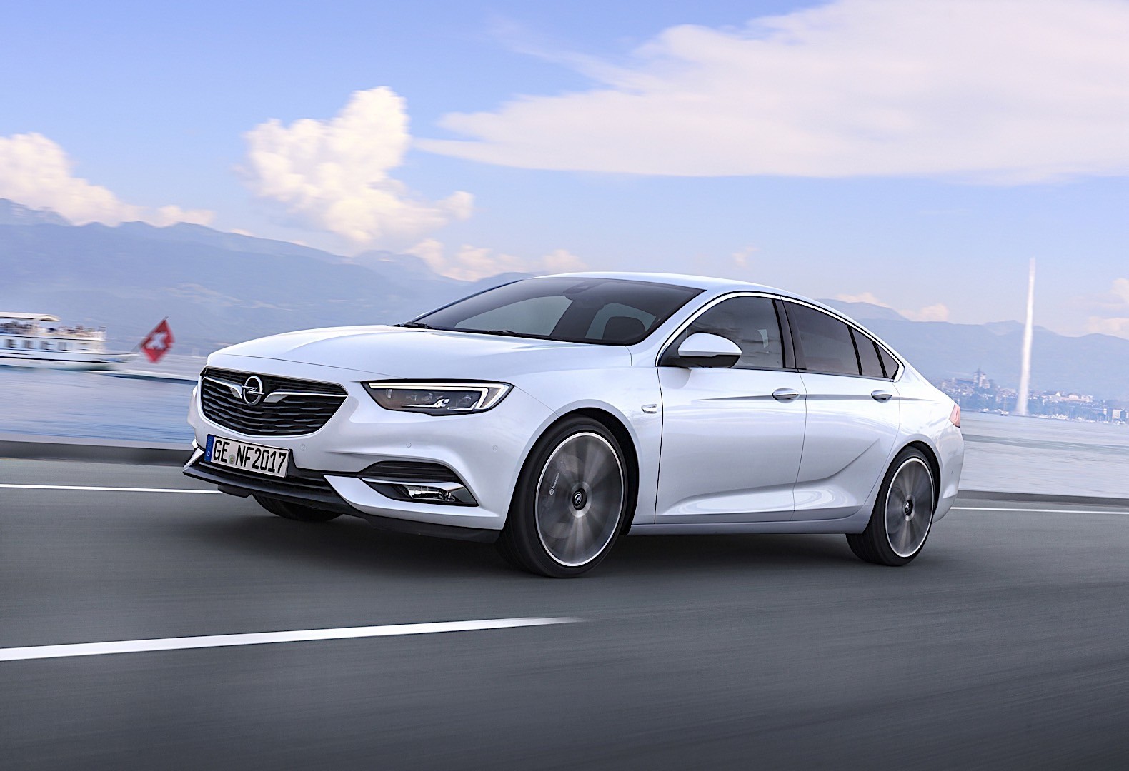 Opel Insignia photo 13