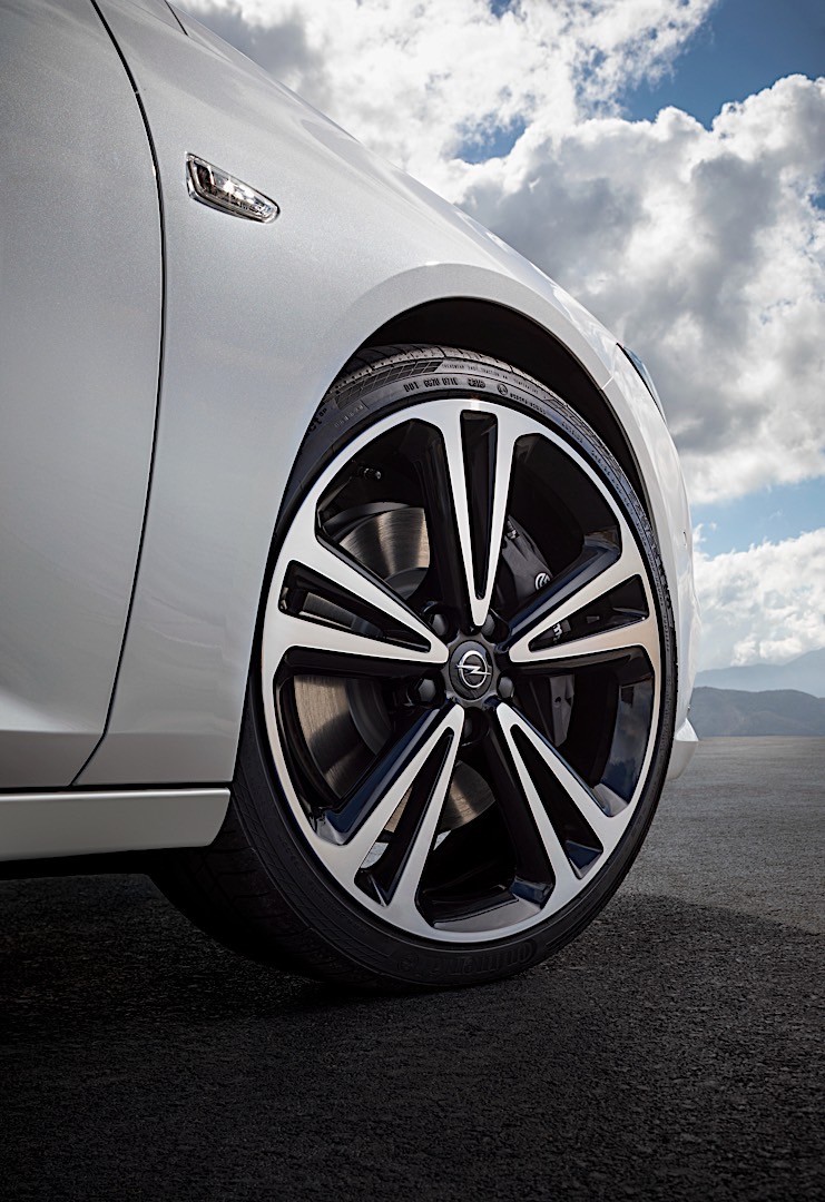 Opel Insignia photo 14