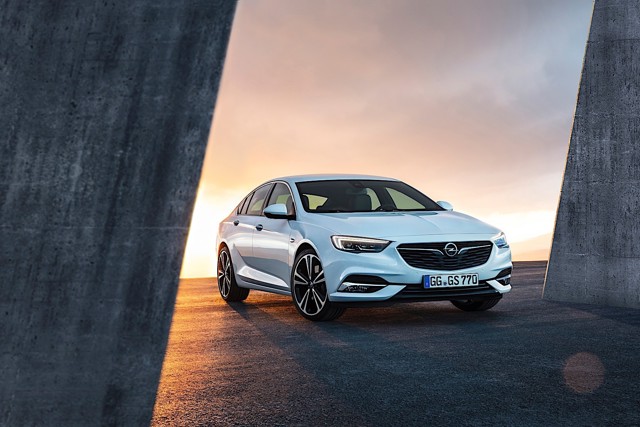 Opel Insignia foto 15