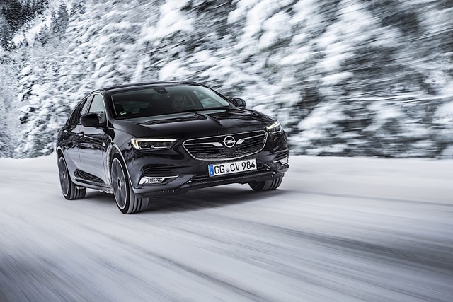 Opel Insignia foto 19