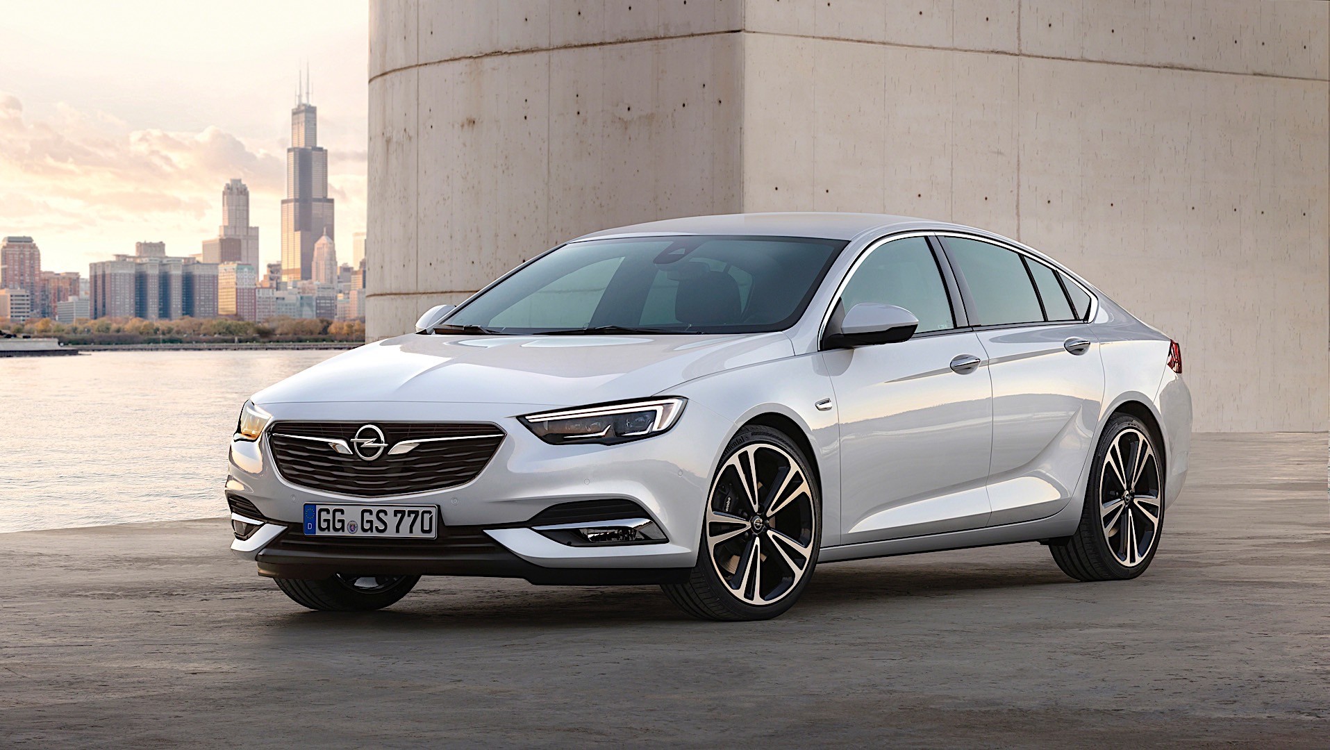 Opel Insignia photo 5