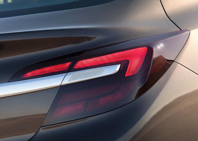 Opel Insignia photo 7