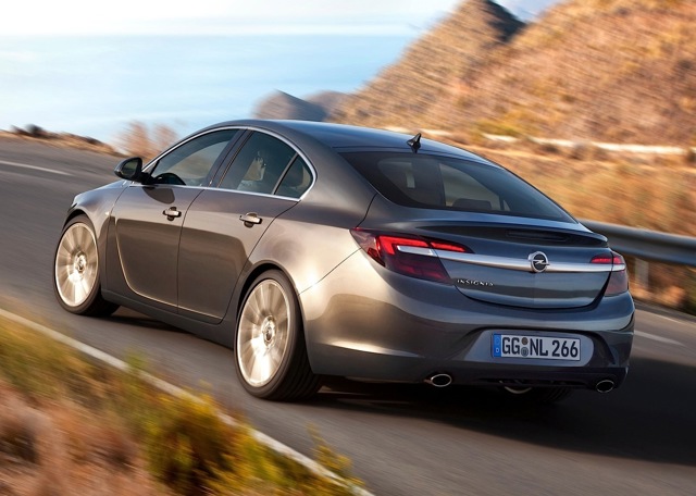 Opel Insignia photo 3