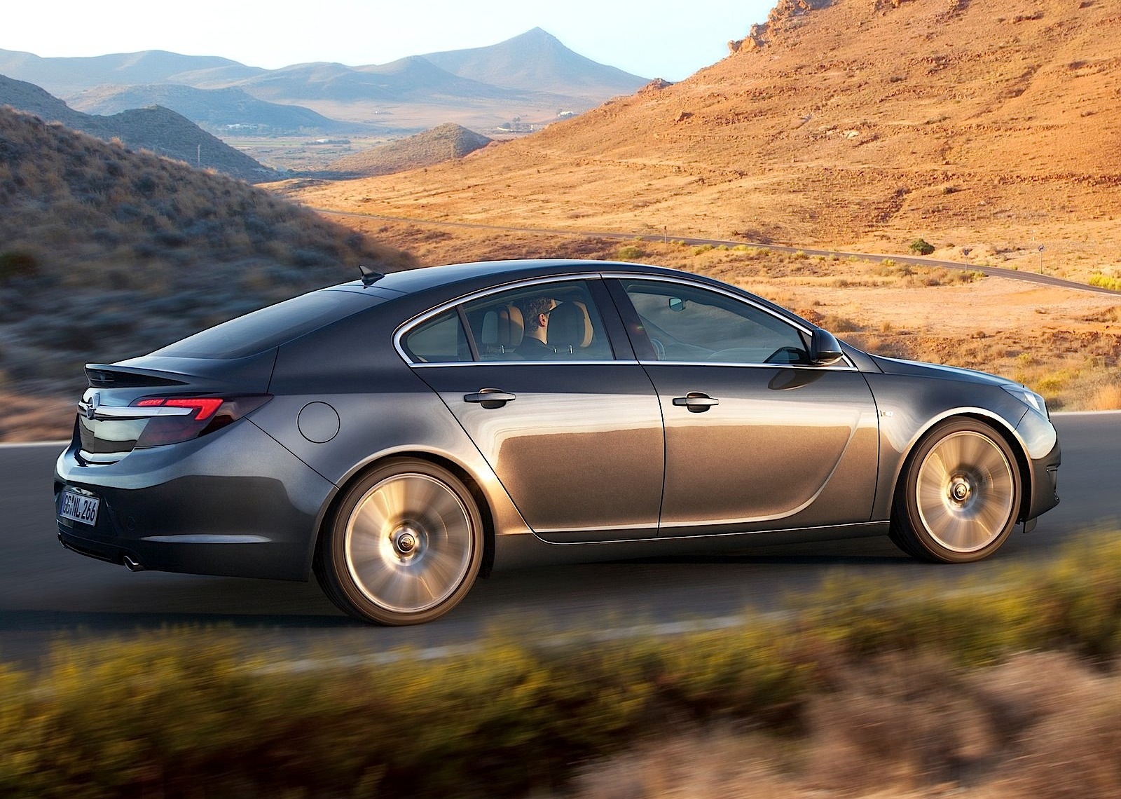 Opel Insignia photo 4