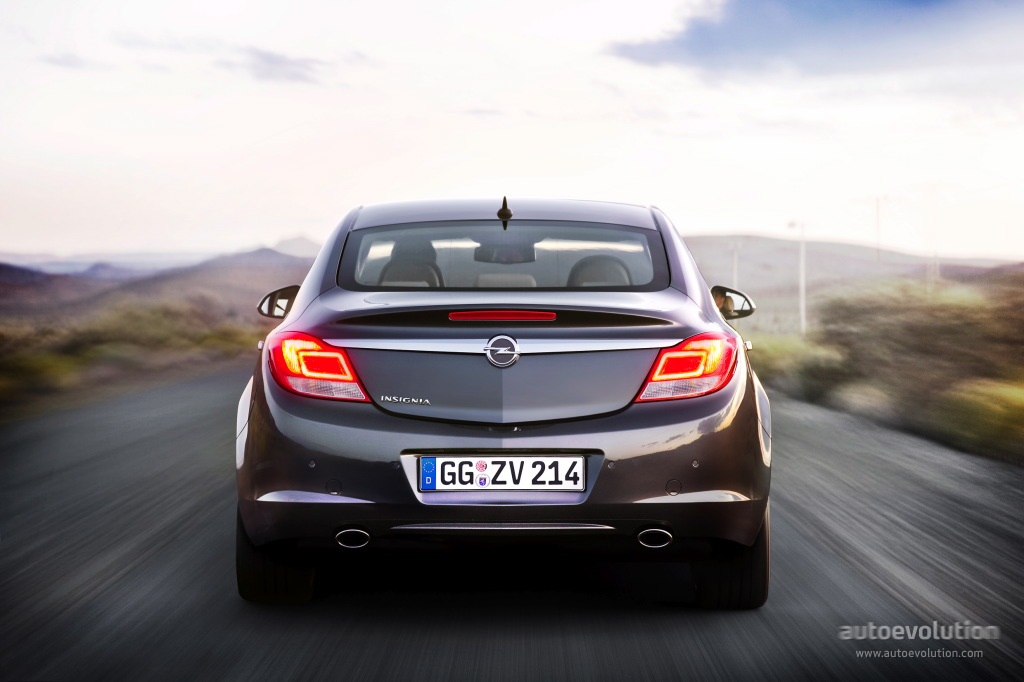 Opel Insignia photo 3