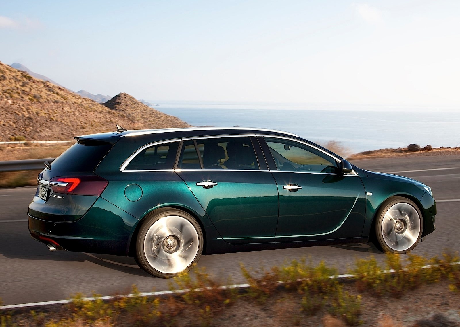 Opel Insignia photo 8