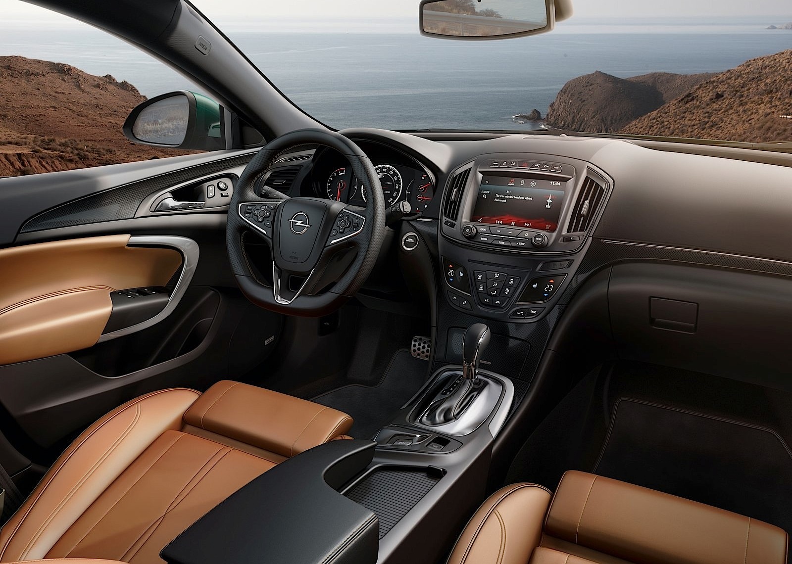 Opel Insignia photo 11