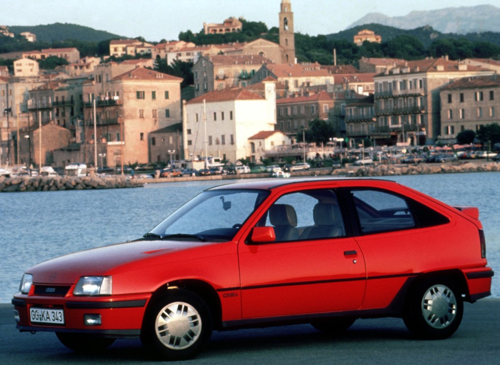 Opel Kadett 3 Doors photo 6