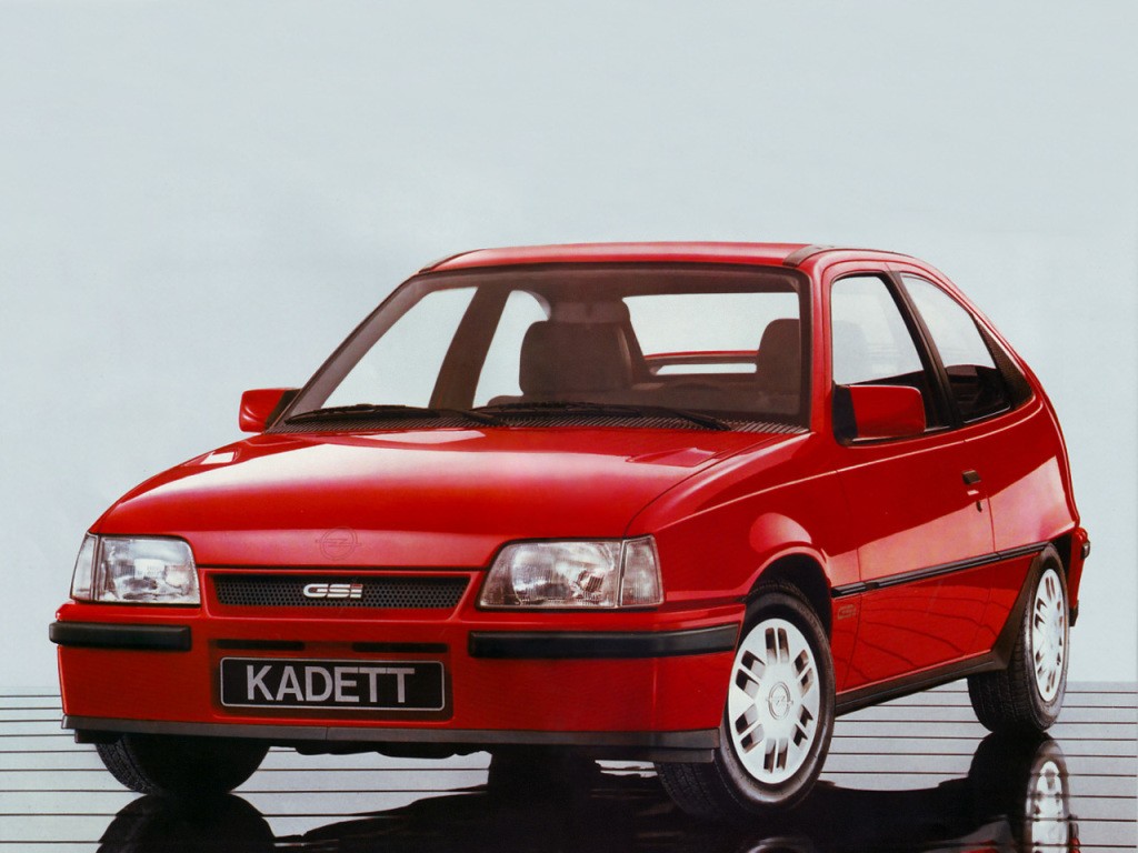 Opel Kadett 3 Doors photo 2
