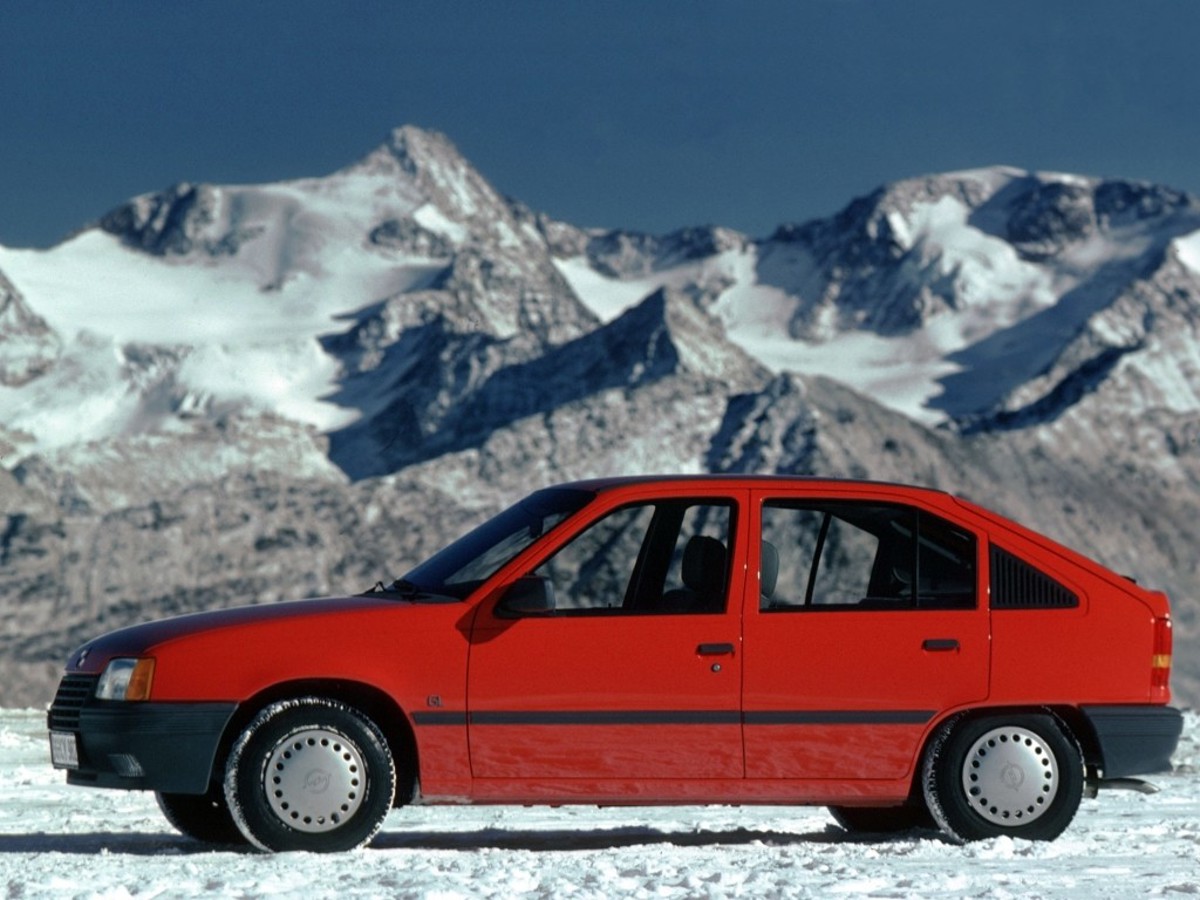 Opel OPEL Kadett 5 Doors 1.2L 4MT FWD (56 HP)