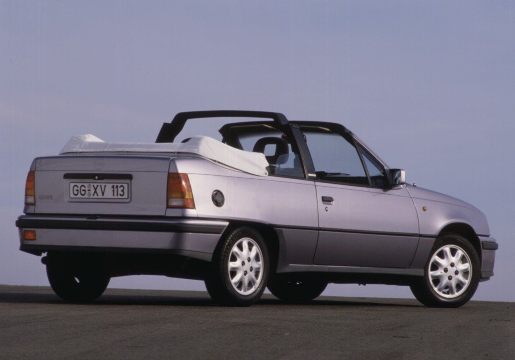 Opel Kadett Cabriolet photo 16