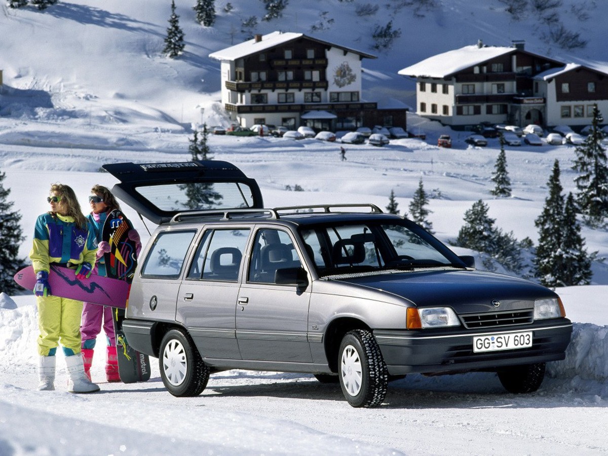 Opel OPEL Kadett Caravan 1.3L 4MT FWD (75 HP)