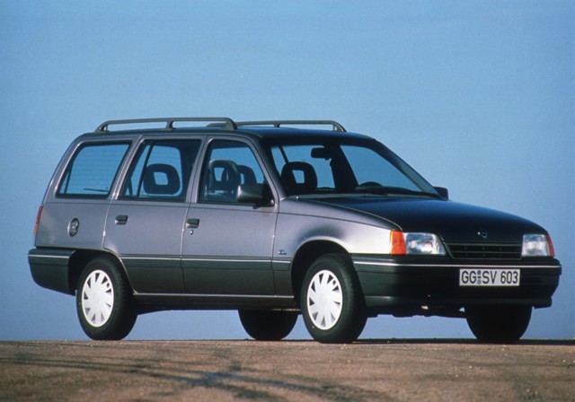 Opel Kadett Caravan photo 3
