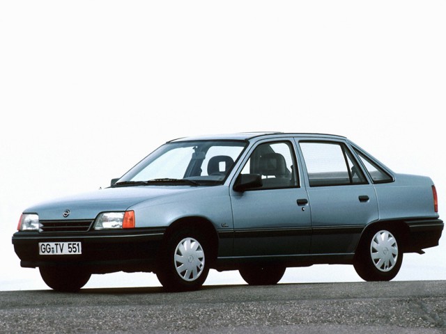 Opel Kadett Sedan foto 6