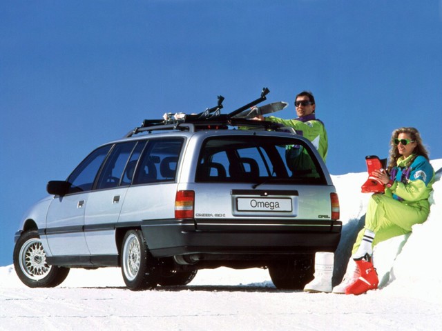 Opel Omega Caravan photo 9