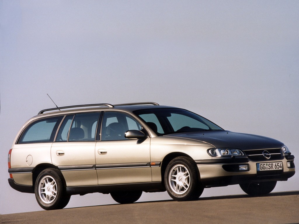 Opel Omega Caravan photo 6