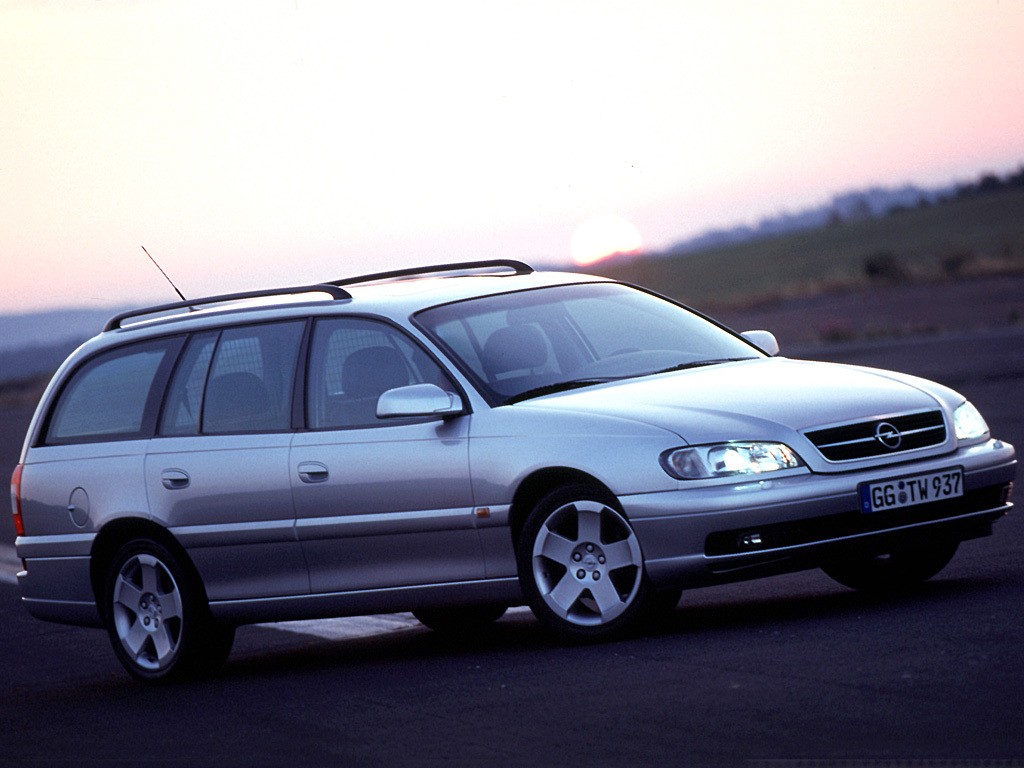 Opel Omega Caravan photo 9