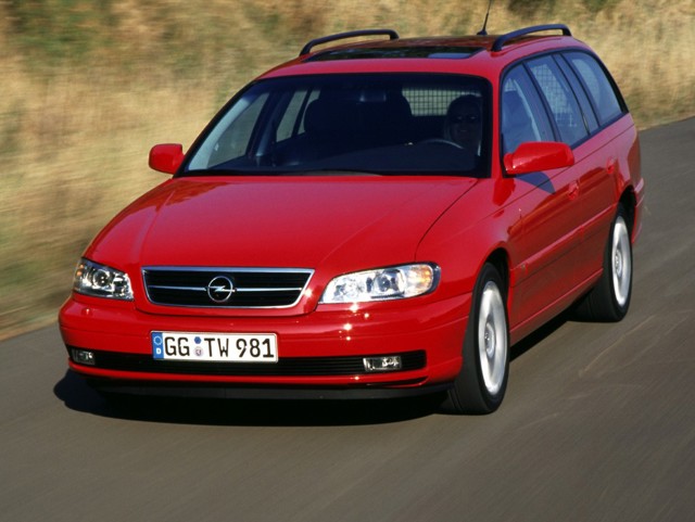 Opel Omega Caravan Foto 18