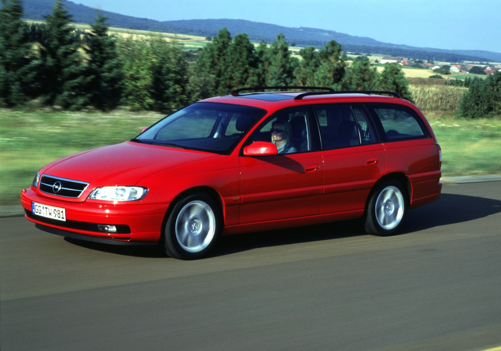 Opel Omega Caravan photo 19