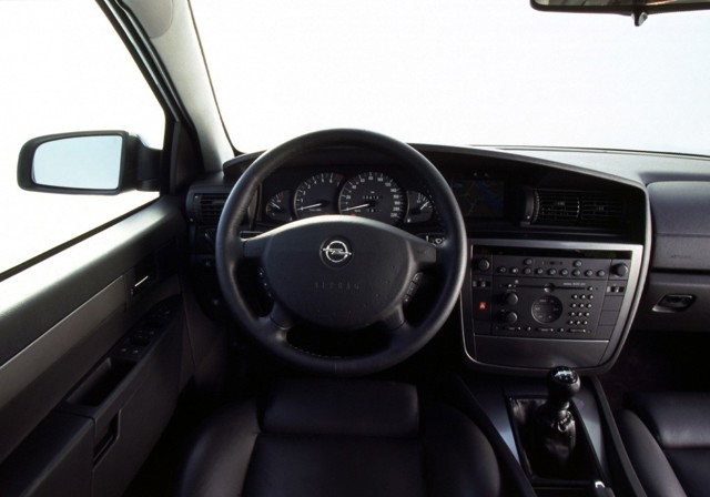 Opel Omega Caravan Foto 25