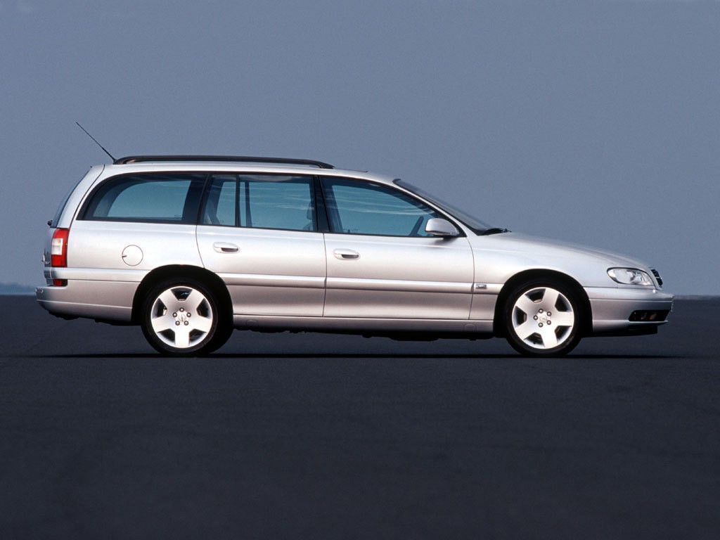 Opel Omega Caravan photo 5