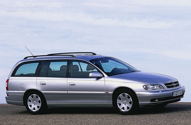 Opel Omega Caravan Foto 1