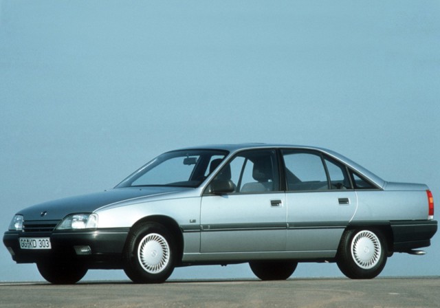 Opel Omega Sedan photo 16