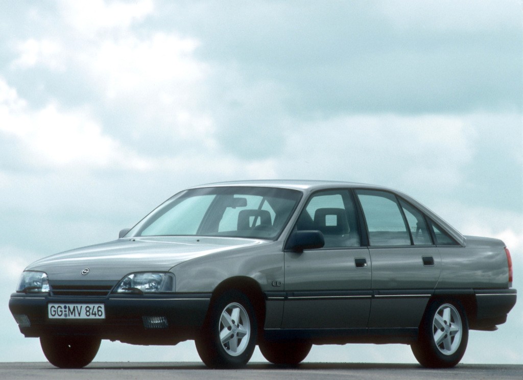 Opel Omega Sedan photo 19