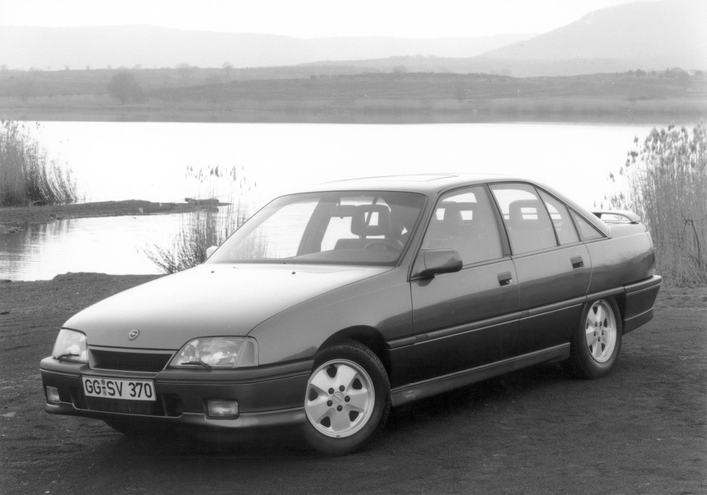 Opel Omega Sedan photo 23