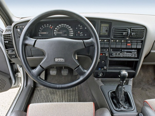 Opel Omega Sedan photo 29