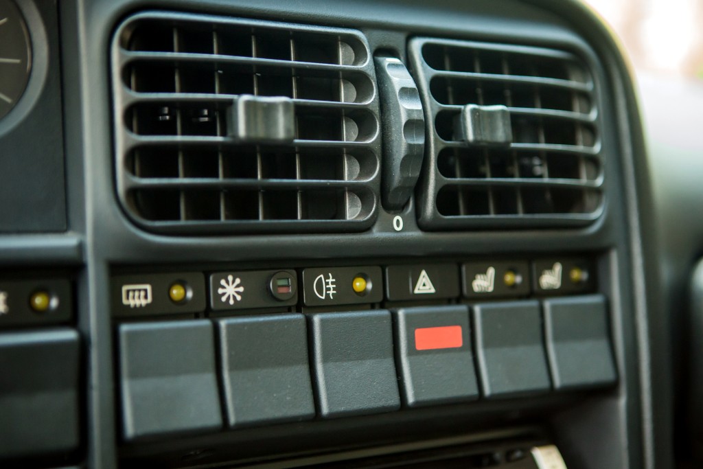 Opel Omega Sedan photo 32