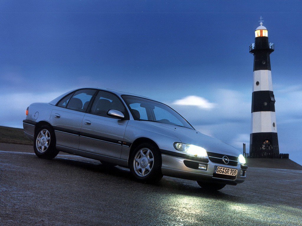 Opel Omega Sedan photo 8